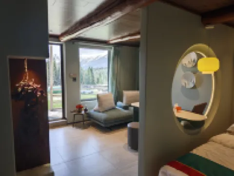 QINGYISHUIYUNJIAN Hotels near Xinjiang Kanas Lake