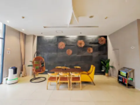 Pesht Hotel
