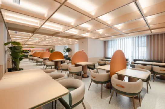 Orange Hotel (Haikou Provincial Government Riyue Square Branch) Отели рядом с достопримечательностью «Hainan Sports Training Hall»