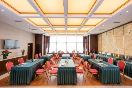 Katai Hotel Отели рядом с достопримечательностью «Chengfei Campus， Chengdu University of Technology»