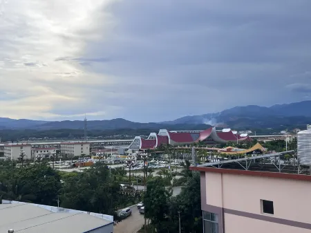 景洪志遠康寧客客棧（西雙版納高鐵站店）