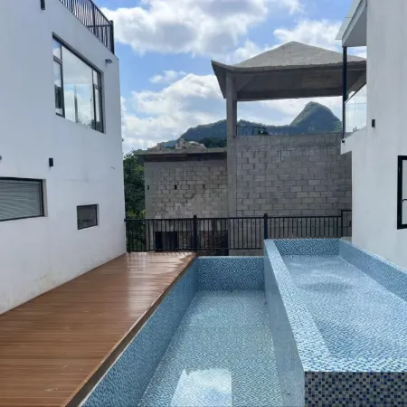 Mountain Hidden Luxury Hotel