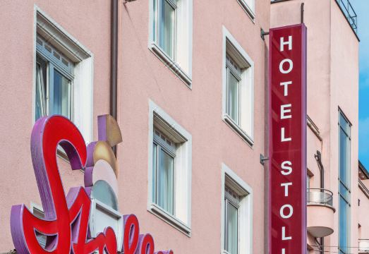 1. 머큐어 스톨러 ..