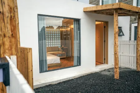 XinDuQiao YouRanMuYun Design Hotel