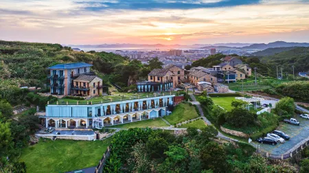 Jinsha Yunqi Holiday Hostel Отели рядом с достопримечательностью «Wenling Shitang Peninsula Tourist Resort»