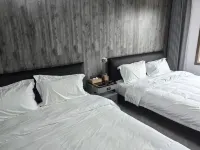 Floral Hotel·Lake Jingpo Deshe Hotel