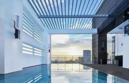 Kaiman Top Floor High Altitude Hotel (Taikoo Li Branch) Отели рядом с достопримечательностью «CH8 Livehouse (Wanmei)»