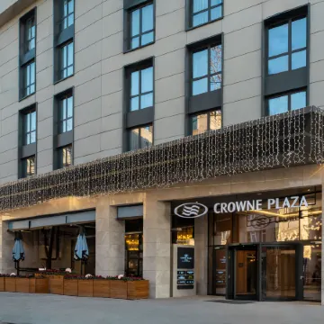 Crowne Plaza ISTANBUL - ORTAKOY BOSPHORUS by IHG Отели рядом с достопримечательностью «Парк Бебек»