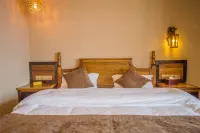 Golden Lotus Hostel - سبا