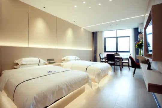 Maitreya Lake Riverside Homestay (Huquan Water Town Tourist Resort Branch)