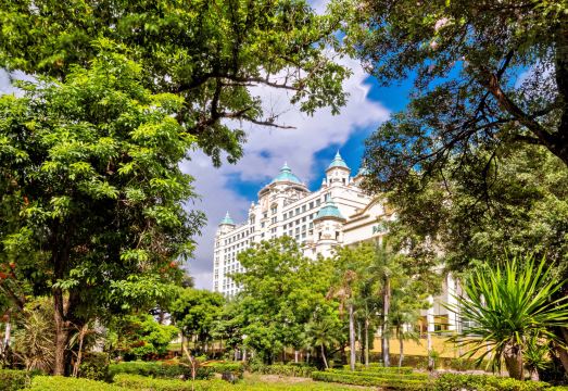 워터프런트 세부 시티 호텔 & 카지노