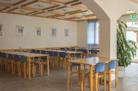 Engelberg Youth Hostel - breakfast