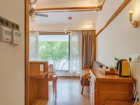 Xixia Xiaozhu Boutique Hote(Xihu Duanqiao shop)） Hotels near 白堤
