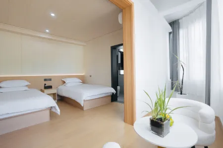 Jinyun Xiandu Wanghu Farm Stay Отели рядом с достопримечательностью «Furong Gorge»