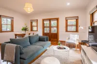 Bay and Bush, Jervis Bay Hotels in Woollamia