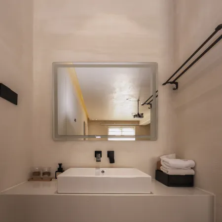 Yunqi Fenglinli Pool Resort Homestay (Yanji Chaoyangchuan Airport High speed Railway Station Branch)
