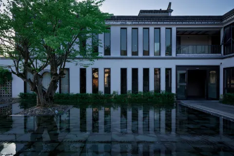 Meixuxicheng Taohua Villa (Taohuatan Scenic Area Branch)