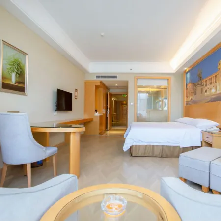 Vienna Hotel (Qionghai Wanquan River Yinhai Road Branch) Hoteles en Qionghai