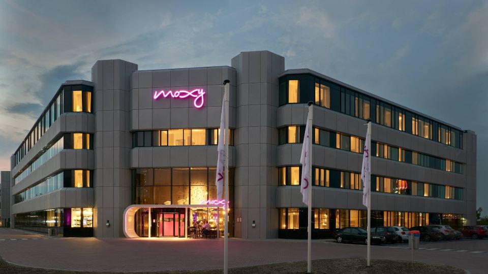 Moxy Amsterdam Schiphol Airport