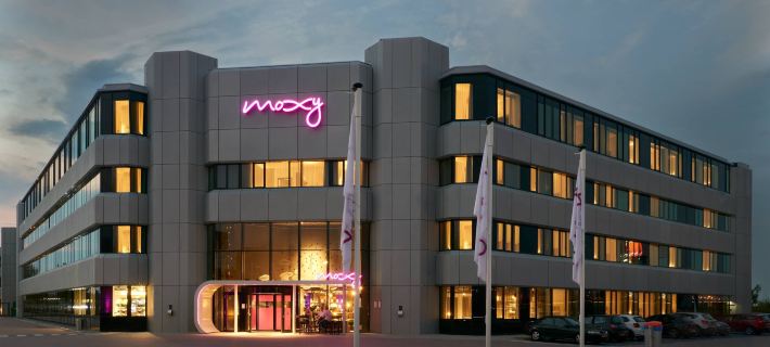 Moxy Amsterdam Schiphol Airport Hotéis em Hoofddorp