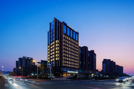 Madison Hotel Qingdao West Coast Отели рядом с достопримечательностью «City Balcony Scenic Area»