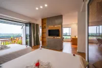 Palm Riverside Boutique