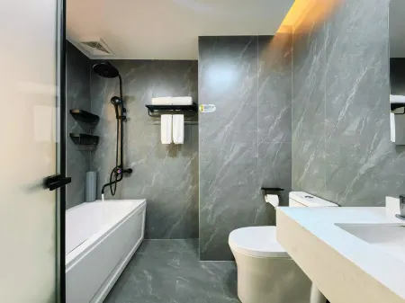 Long Wan Hot Spring Hotel Отели в г. Ичунь