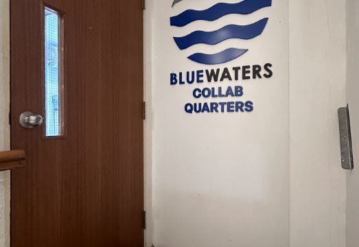 Bluewaters Collab Quarters의 공용 주방 및 라운지 공간