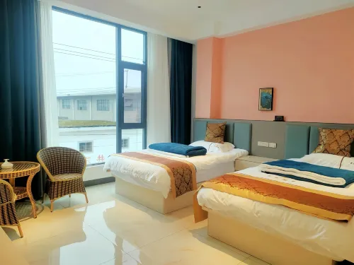 Golden Yijia Homestay (Jinji Peak Cluster Branch)