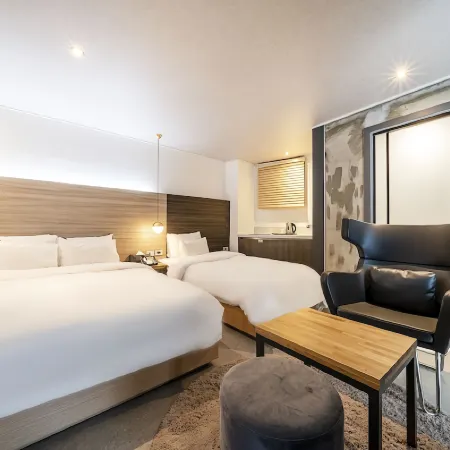 Songtan Number 25 Hotel Отели рядом с достопримечательностью «Авиа База Осен»