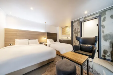 Songtan Number 25 Hotel Отели рядом с достопримечательностью «Anjung-ri»