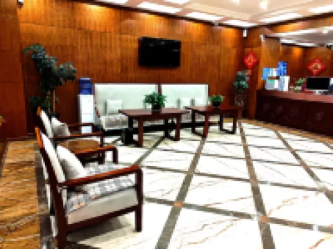Shangri-La Hotel