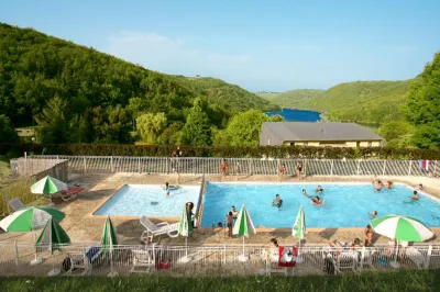 Vacancéole - le Domaine de Confolant Hotels in Les Ancizes-Comps
