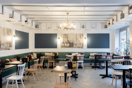 Garner Hotel Cologne - Engelbertz Отели рядом с достопримечательностью «Кёльнский университет»