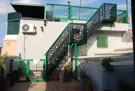 Dar d'or Fes Отели рядом с достопримечательностью «Аль-Карауин»