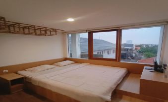 1. Hotel O ..