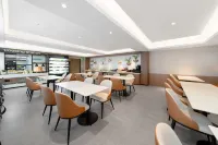 Echarm Hotel (Shenzhen Central Park Huaqiangbei Subway Station Branch)