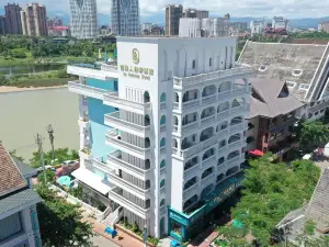 Xishuangbanna Parisian Riverview Light Luxury Hotel (Gaozhuang Xishuangjing Xingguang Night Market)