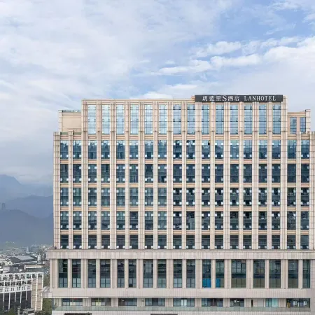 Yue Lanli S Hotel (Dujiangyan DaRongcheng Store)