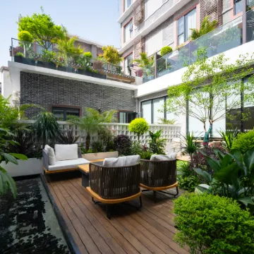 Starway Hotel (Guilin Two Rivers and Four Lakes & Elephant Hill Scenic Area) Hotels near Solitary Beauty Peak Prince City Scenic Area