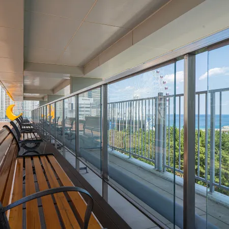 Urbanstay Sokcho Beach AB Отели рядом с достопримечательностью «Daepohang Port»