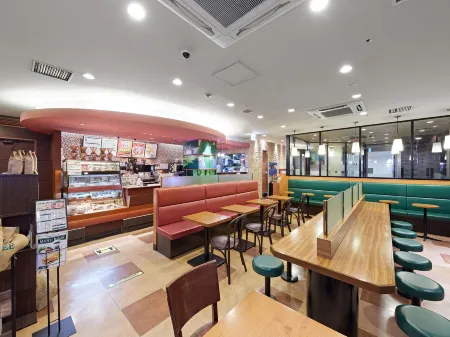 Daiwa Roynet Hotel Shin-Yokohama Отели рядом со станцией Tsurumi-ichiba Railway Station