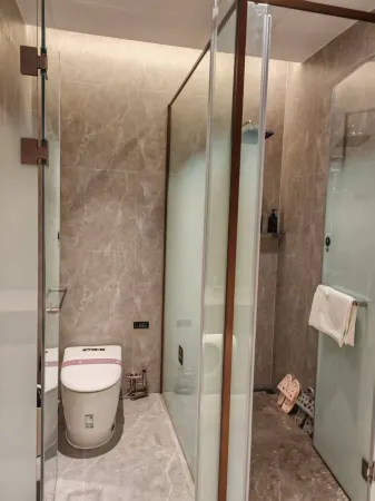 Mohe Yilong Hotel (Municipal Government Branch) Отели рядом с достопримечательностью «Сунхуа оригинальный лесной парк»