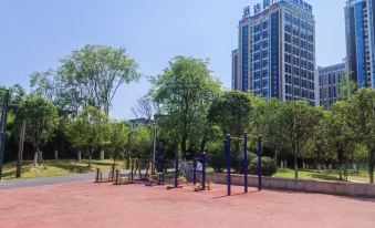 Luker · Smart Hotel (Yibin Railway Area)