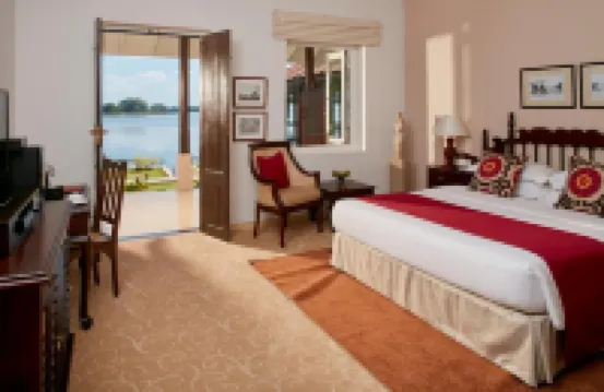 EKHO Lake House Отели в г. 