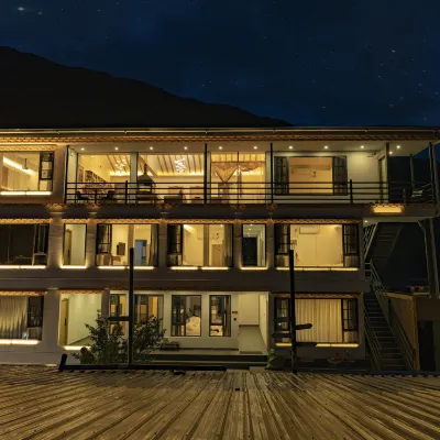 桑論供氧樸院 雨崩神瀑附近的飯店