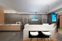 i Electronic Sports Hotel