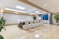 Starway Hotel (Zhaosu Tianma Lake Park) - Business