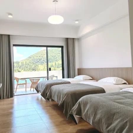 Yunding Mountain Homestay (Bamian Mountain Scenic Area)