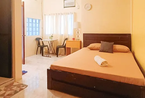 Jethro Hotel and Resto Hotels in Marinduque